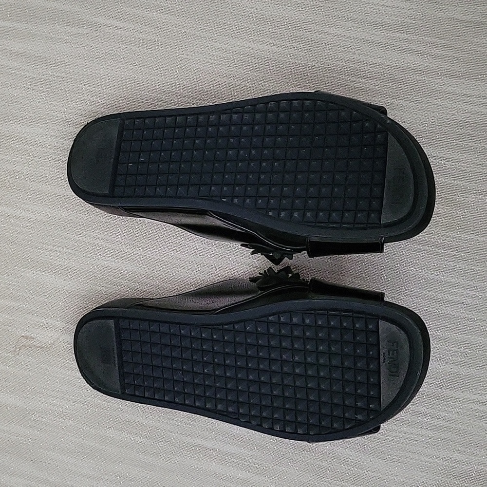 Fendi slippers - Picture 3 of 8